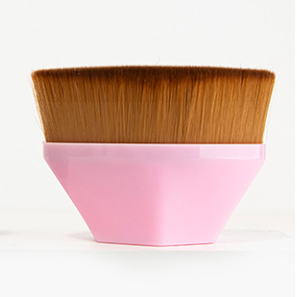 High-Density Seamless Foundation Brush